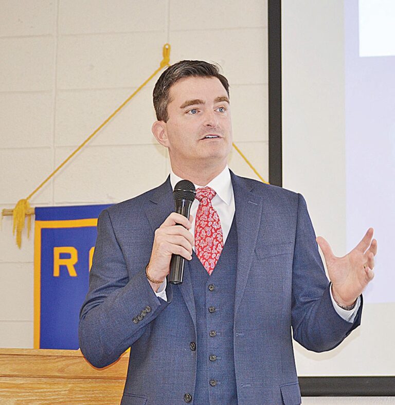 Dr. Mikota speaking at Rotary in Gaffney