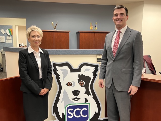 Dr. Lisa Satterfield stands with Dr. Michael Mikota, president of SCC