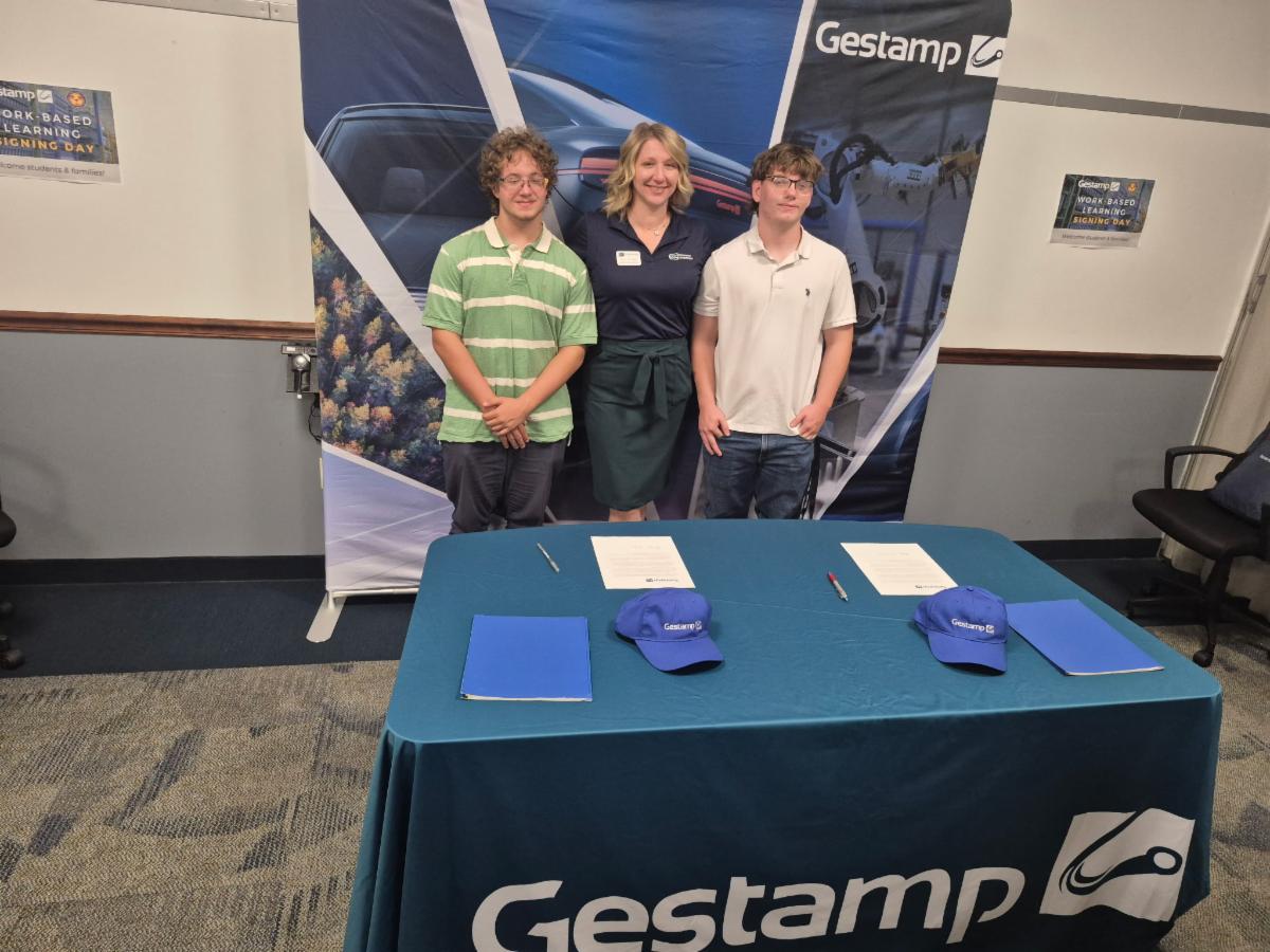 Celebrate career development with Gestamp's Work-Based Learning Signing Day. See how we empower students through professional training and growth.